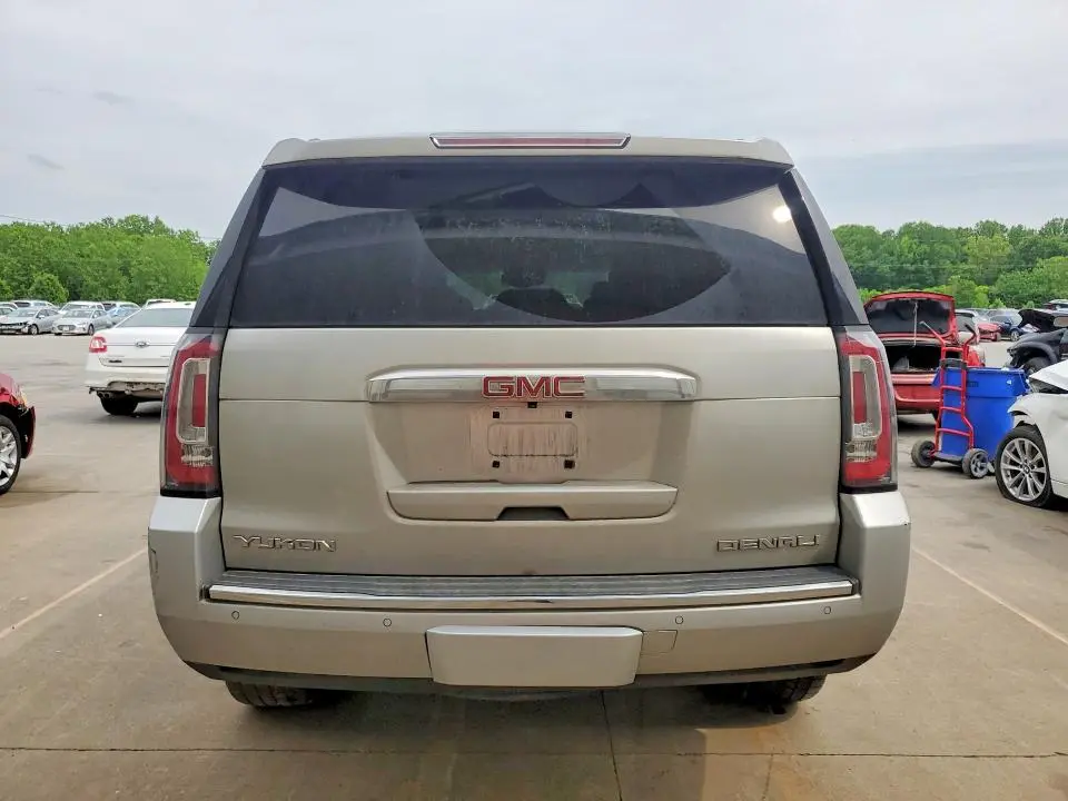 2019 GMC YUKON DENALI  