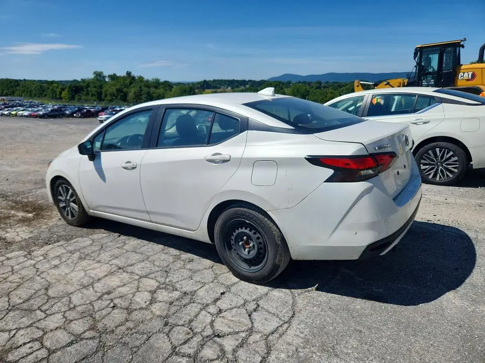 2024 NISSAN VERSA SV  