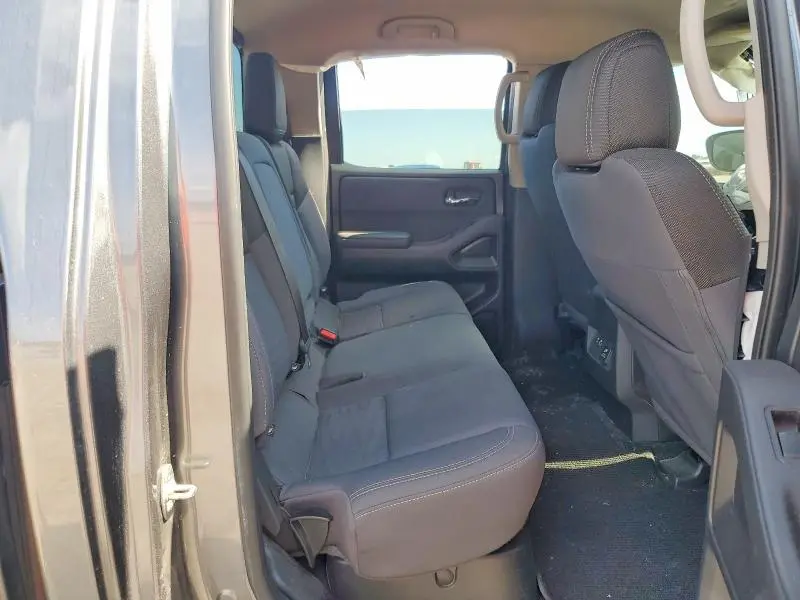2024 NISSAN FRONTIER SV  