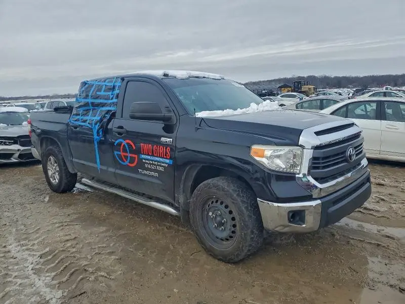 2015 TOYOTA TUNDRA CREWMAX SR5  