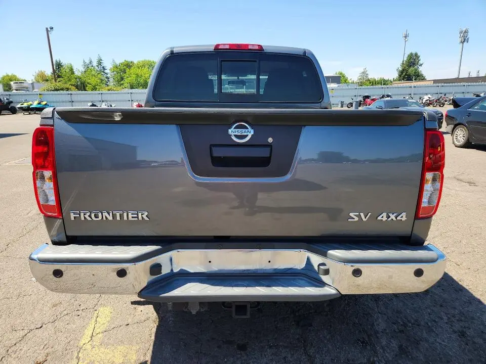 2017 NISSAN FRONTIER SV  