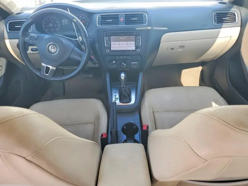 2012 VOLKSWAGEN JETTA SE  