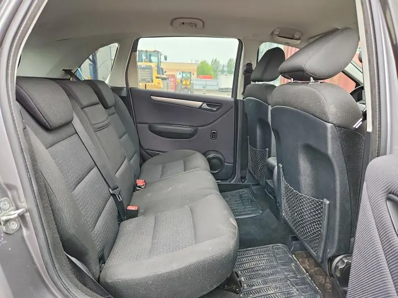 2011 MERCEDES-BENZ B200   