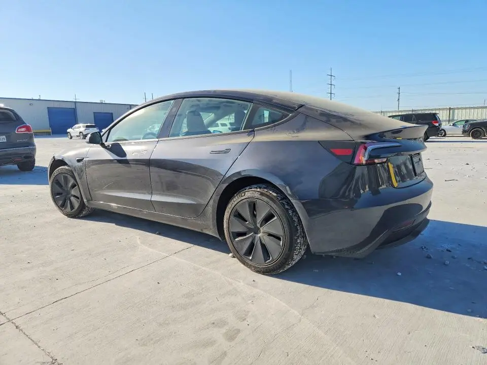 2025 TESLA MODEL 3   