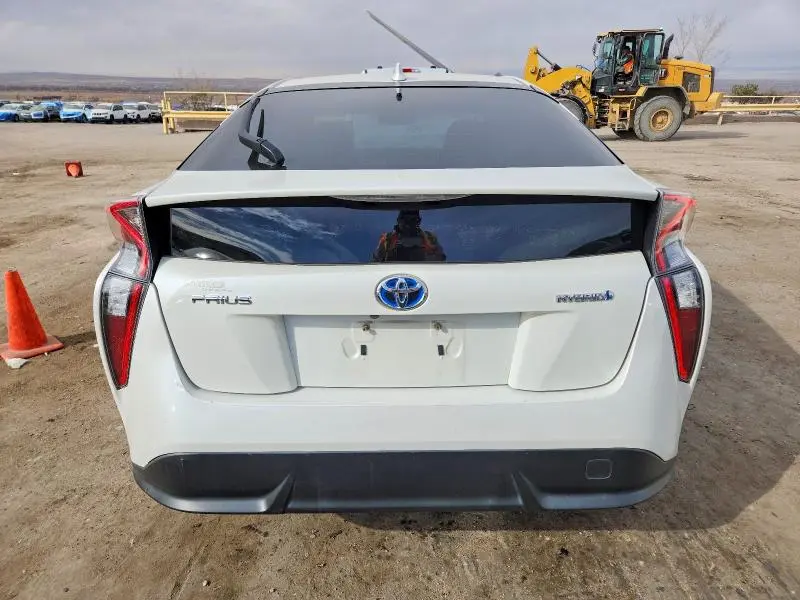 2016 TOYOTA PRIUS   