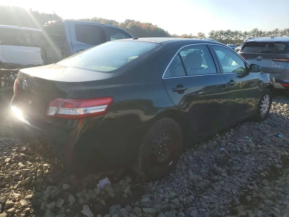 2011 TOYOTA CAMRY LE  