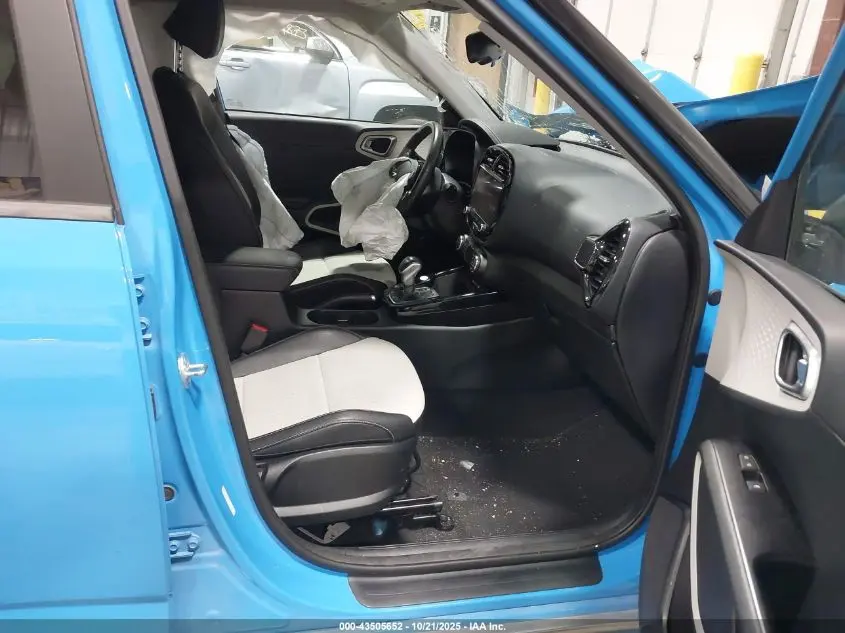 2023 KIA SOUL GT-LINE