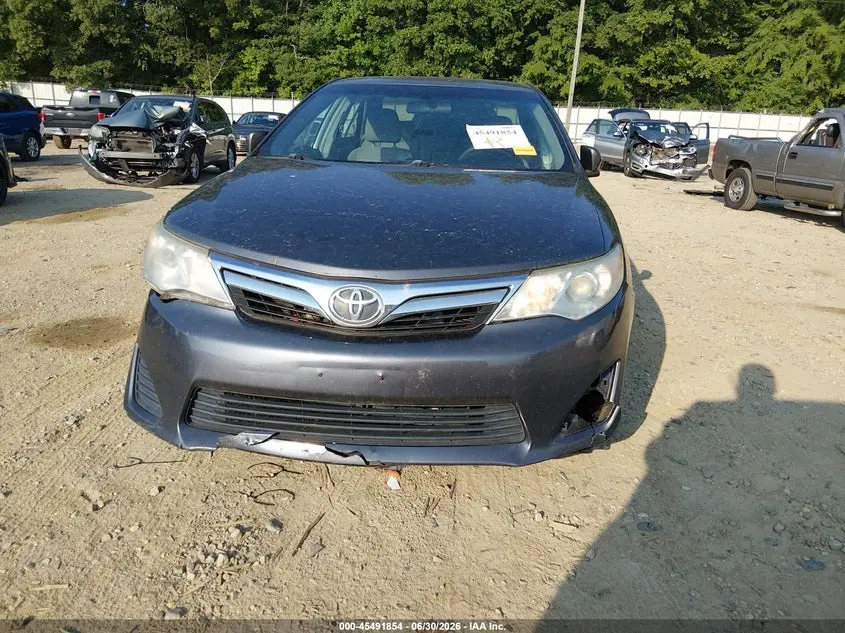 2013 TOYOTA CAMRY LE