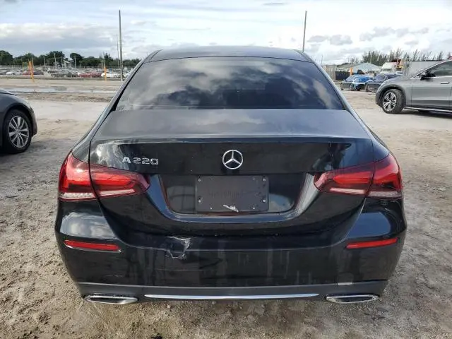 2019 MERCEDES-BENZ A 220  