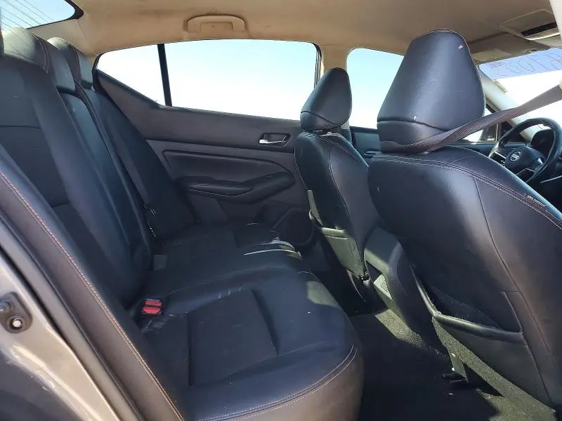 2019 NISSAN ALTIMA SR  