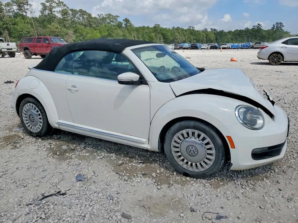 2013 VOLKSWAGEN BEETLE   