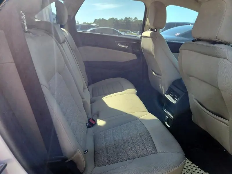2020 FORD EDGE SE  
