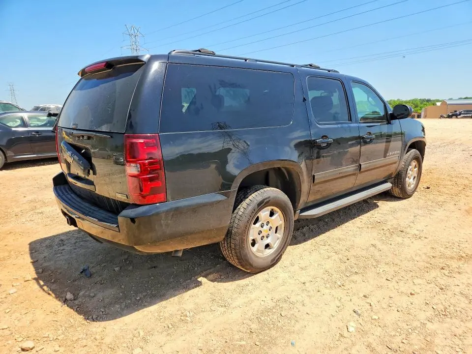 2011 CHEVROLET SUBURBAN K1500 LS  