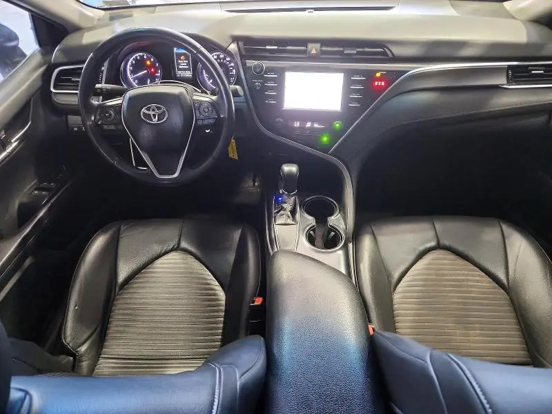 2018 TOYOTA CAMRY SE  