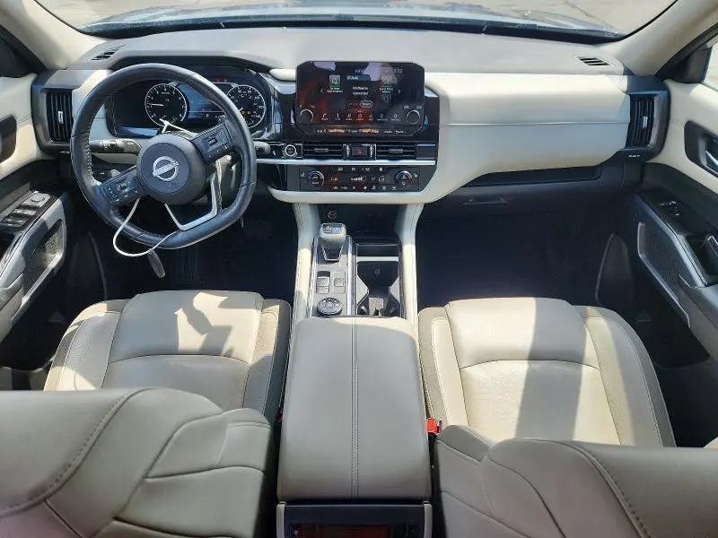 2022 NISSAN PATHFINDER SL  