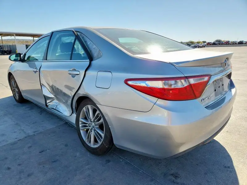 2015 TOYOTA CAMRY LE  