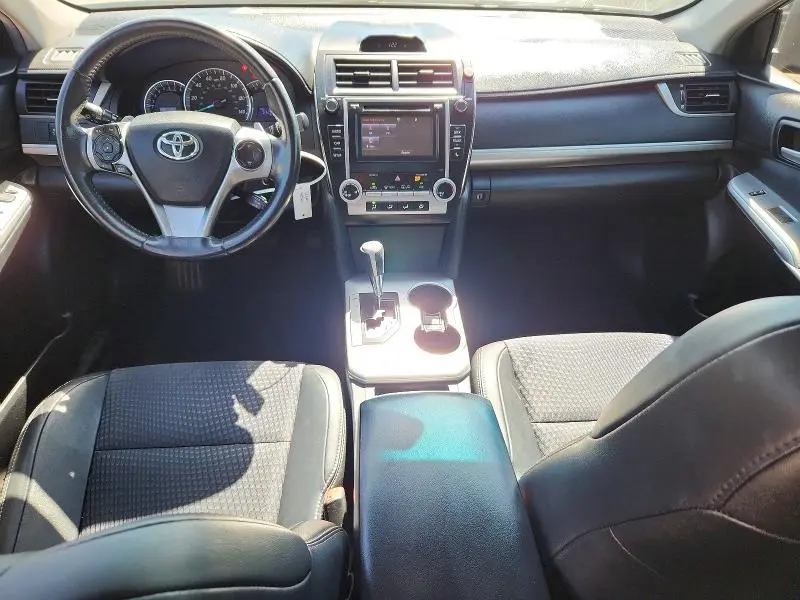 2014 TOYOTA CAMRY SE  