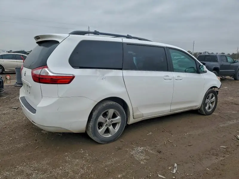 2015 TOYOTA SIENNA LE  