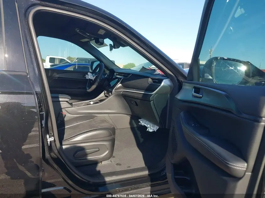 2025 JEEP GRAND CHEROKEE L ALTITUDE X 4X4