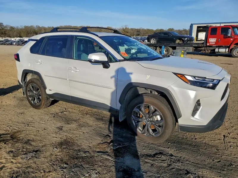 2024 TOYOTA RAV4 XLE PREMIUM  