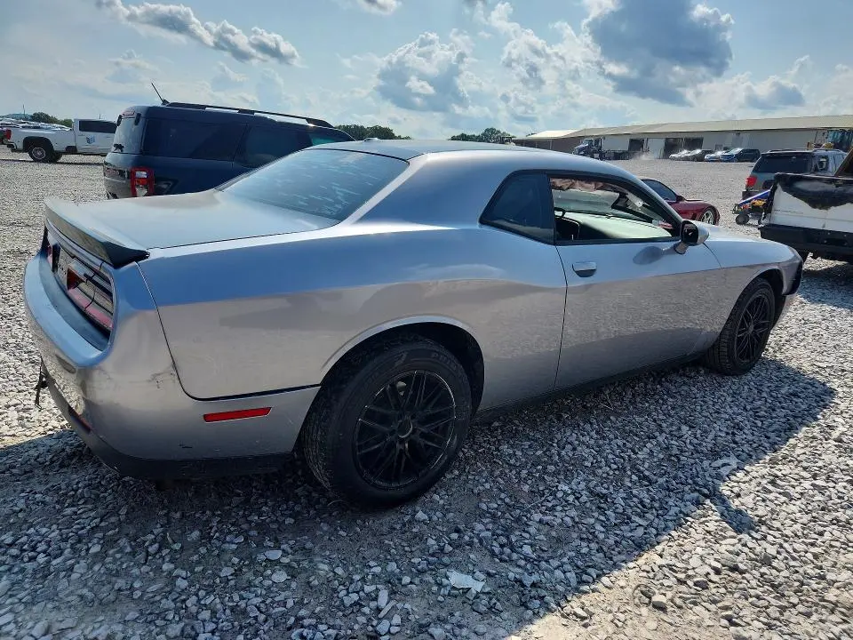 2015 DODGE CHALLENGER SXT  