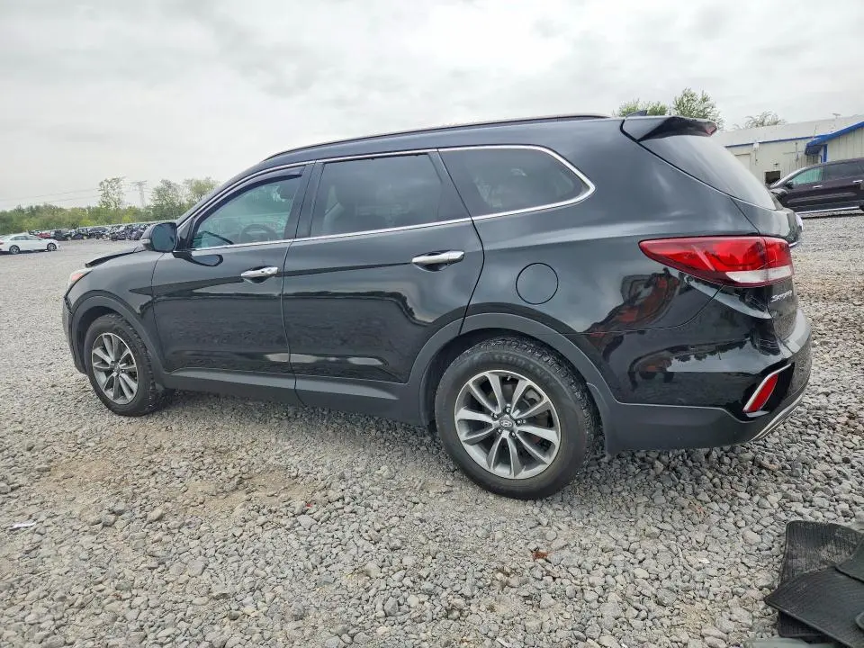 2017 HYUNDAI SANTA FE SE  