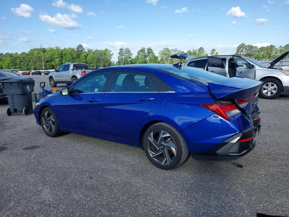 2024 HYUNDAI ELANTRA SEL  
