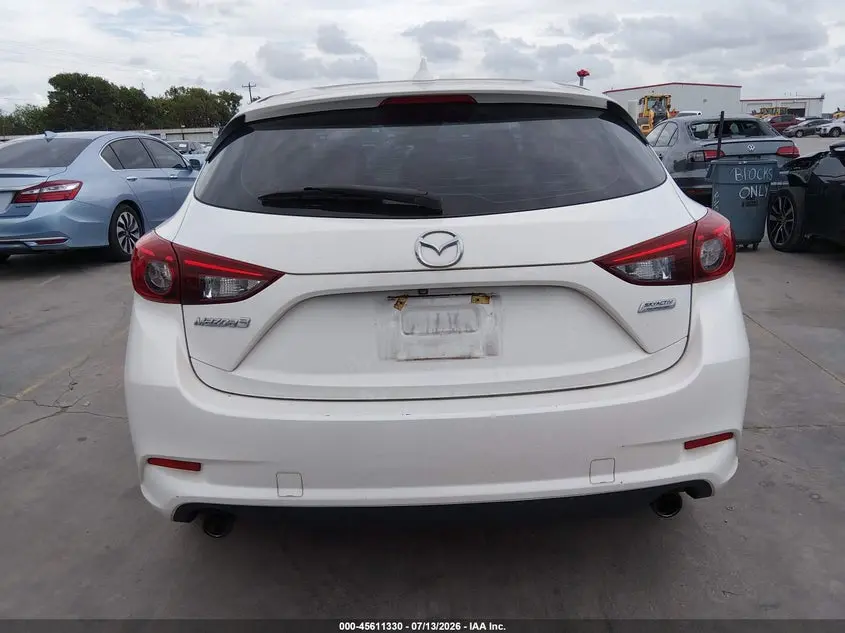 2017 MAZDA MAZDA3 GRAND TOURING