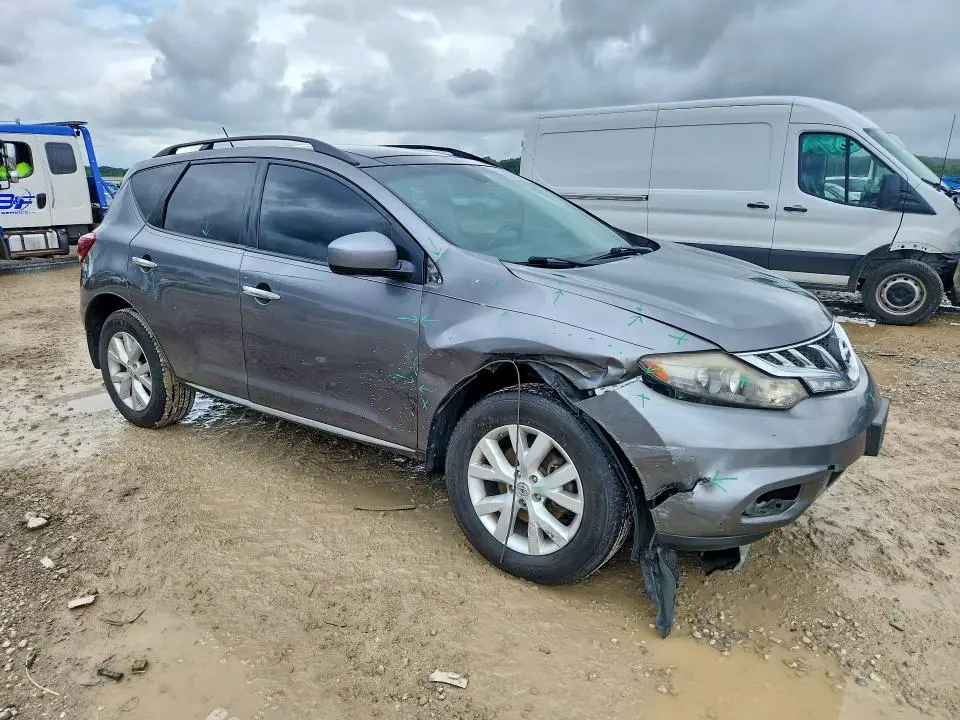2013 NISSAN MURANO S  