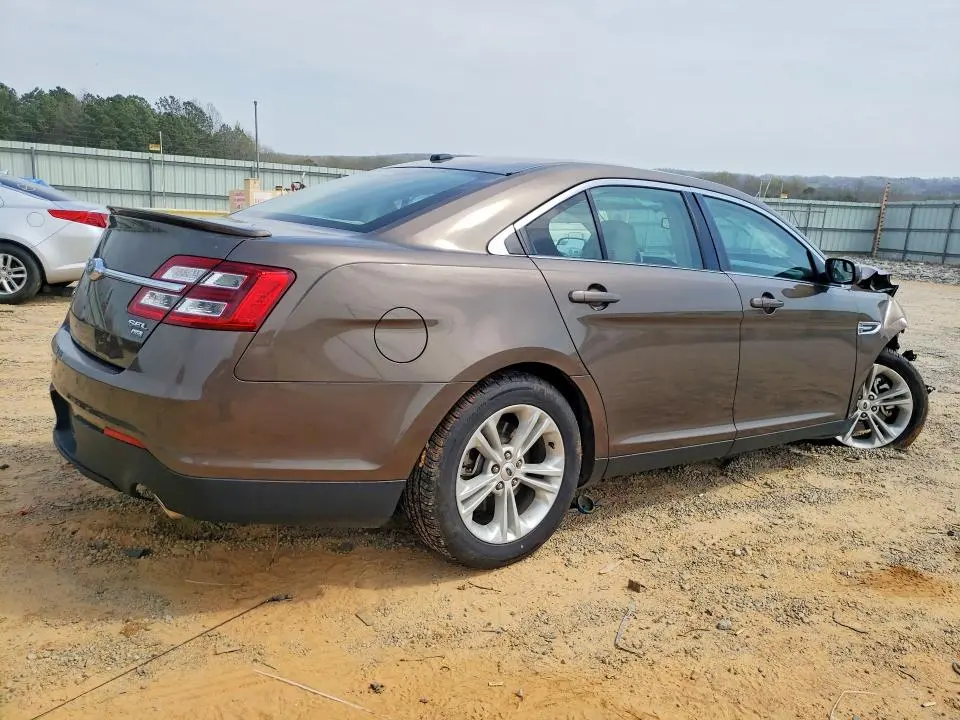 2015 FORD TAURUS SEL  