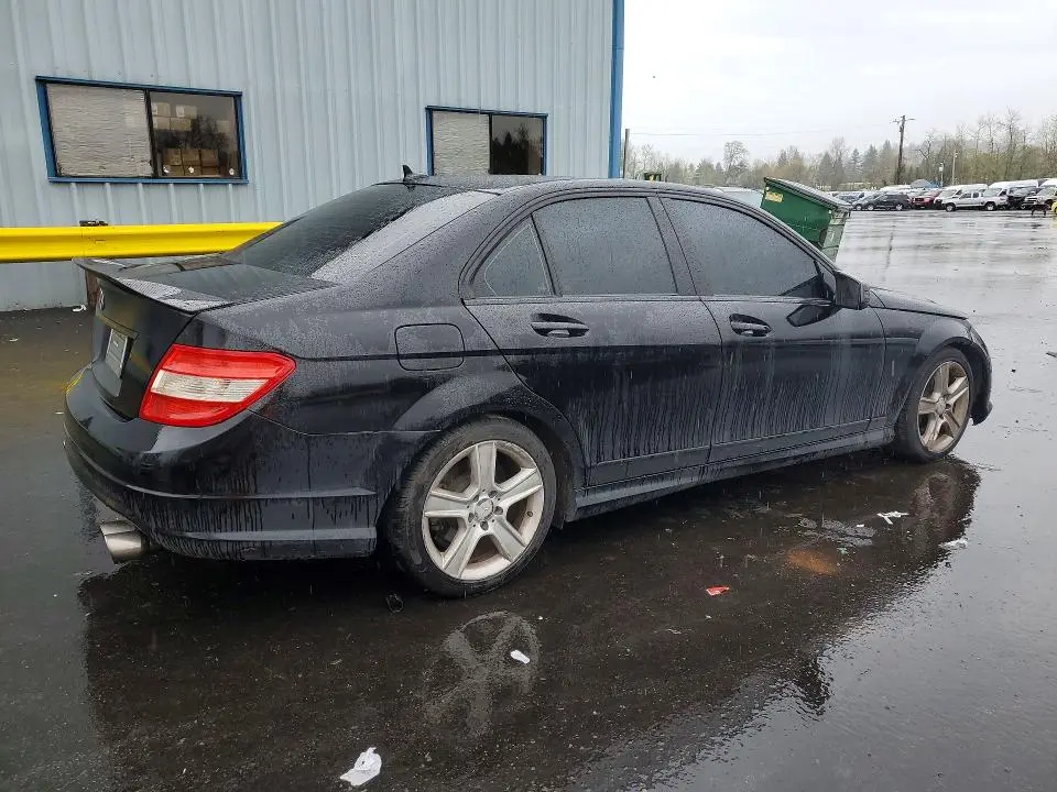 2011 MERCEDES-BENZ C 300  