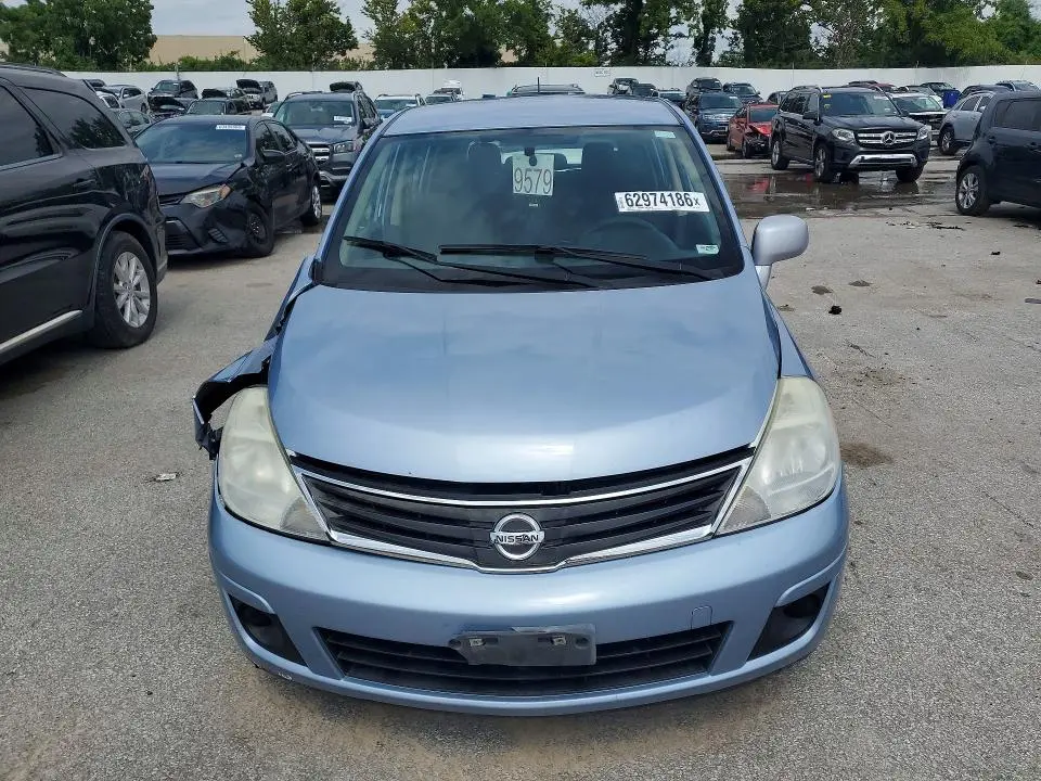2011 NISSAN VERSA 1.8 S  