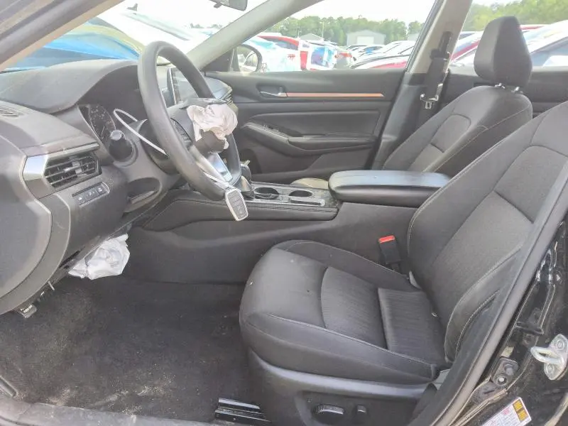 2023 NISSAN ALTIMA SV  