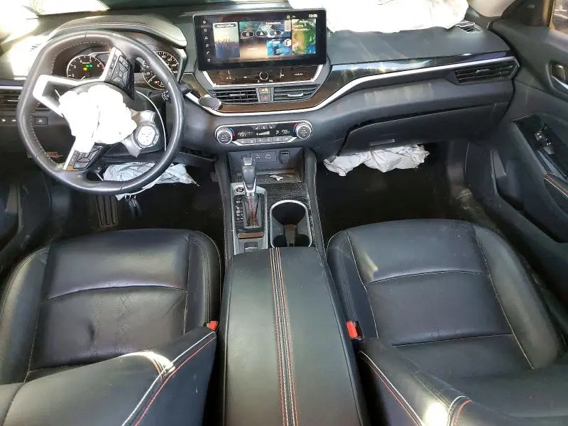 2024 NISSAN ALTIMA SR  