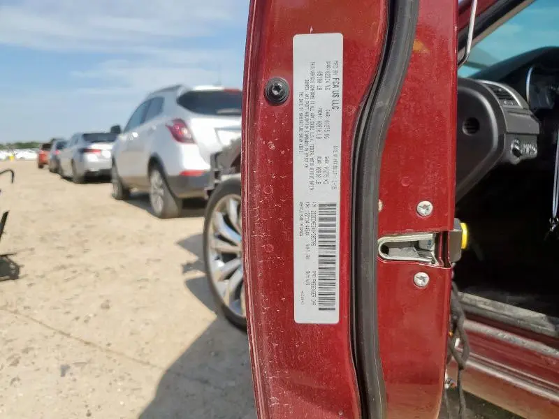 2019 CHRYSLER 300 LIMITED  
