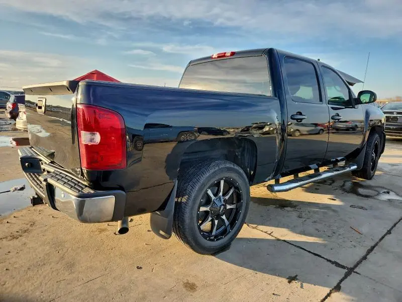 2011 CHEVROLET SILVERADO C1500 LTZ  
