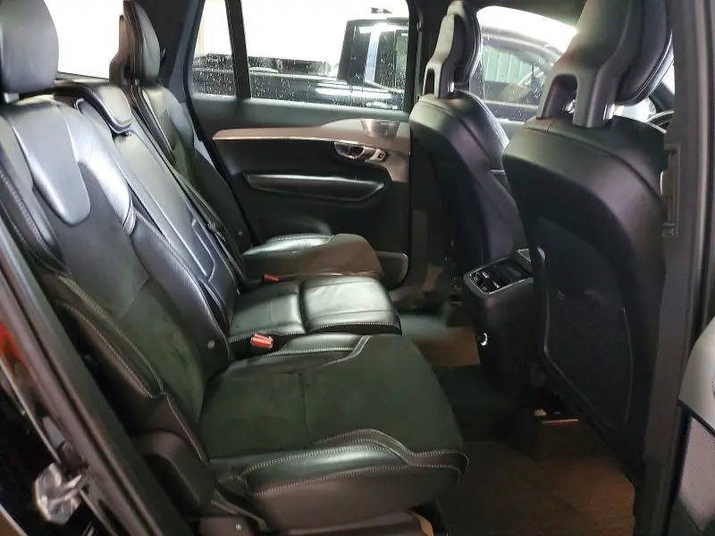 2017 VOLVO XC90 T6  
