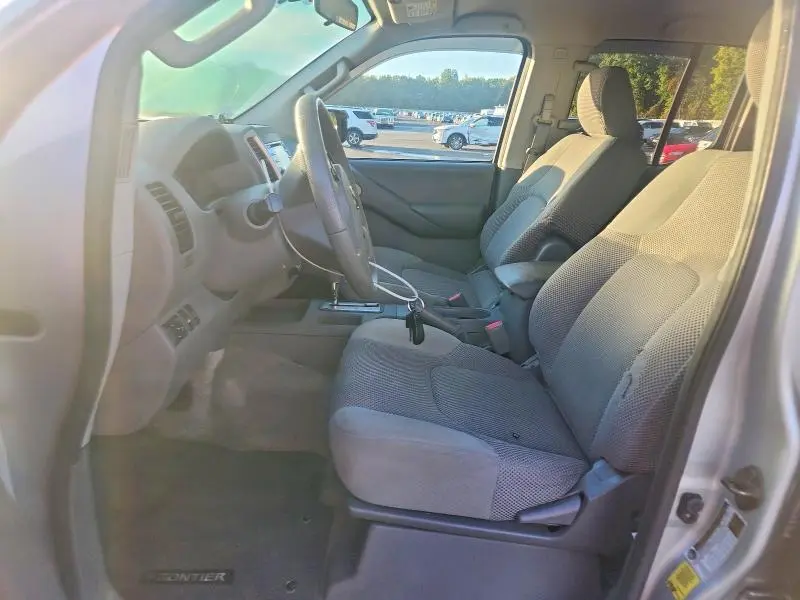 2014 NISSAN FRONTIER SV  