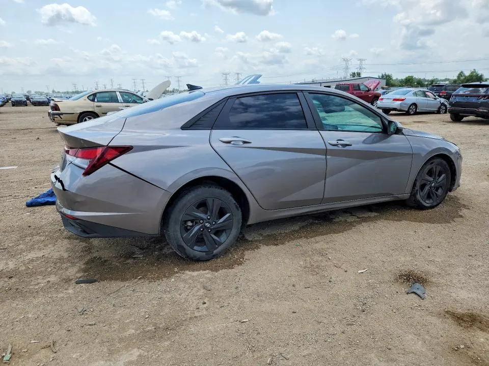 2021 HYUNDAI ELANTRA SEL  