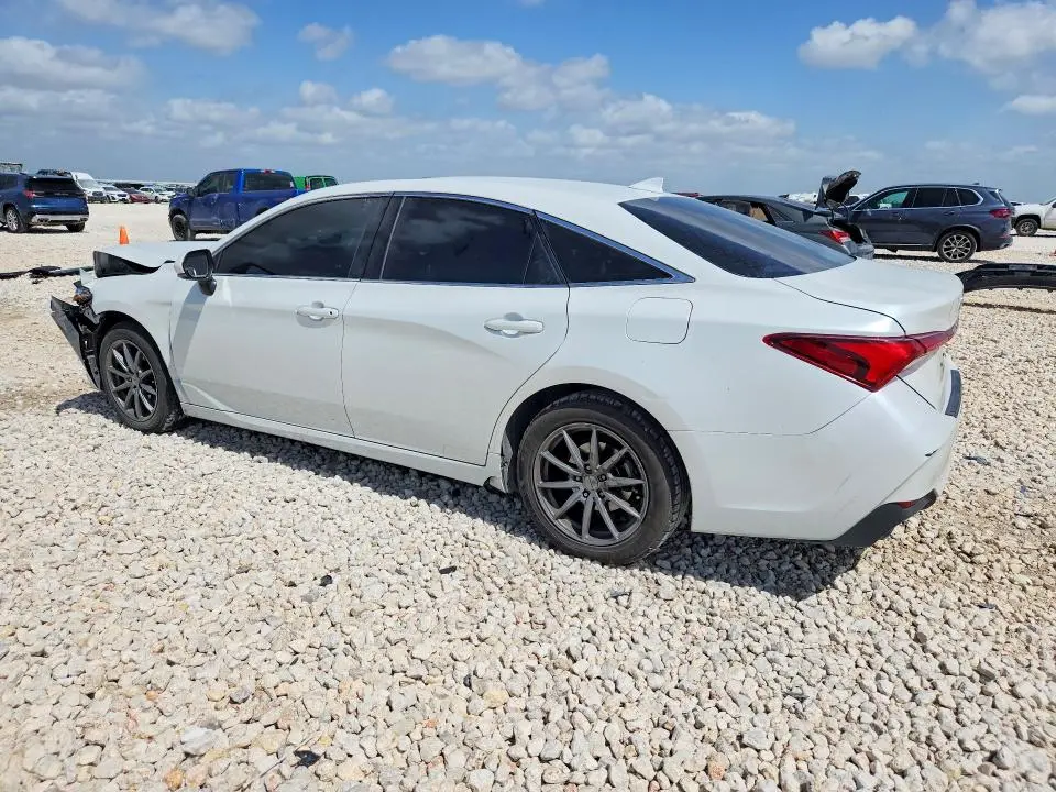 2021 TOYOTA AVALON XLE  