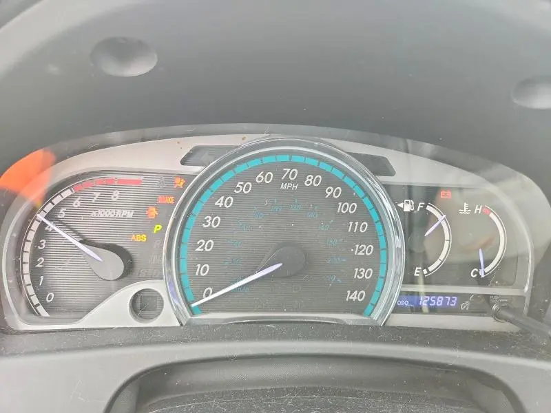 2013 TOYOTA VENZA LE  