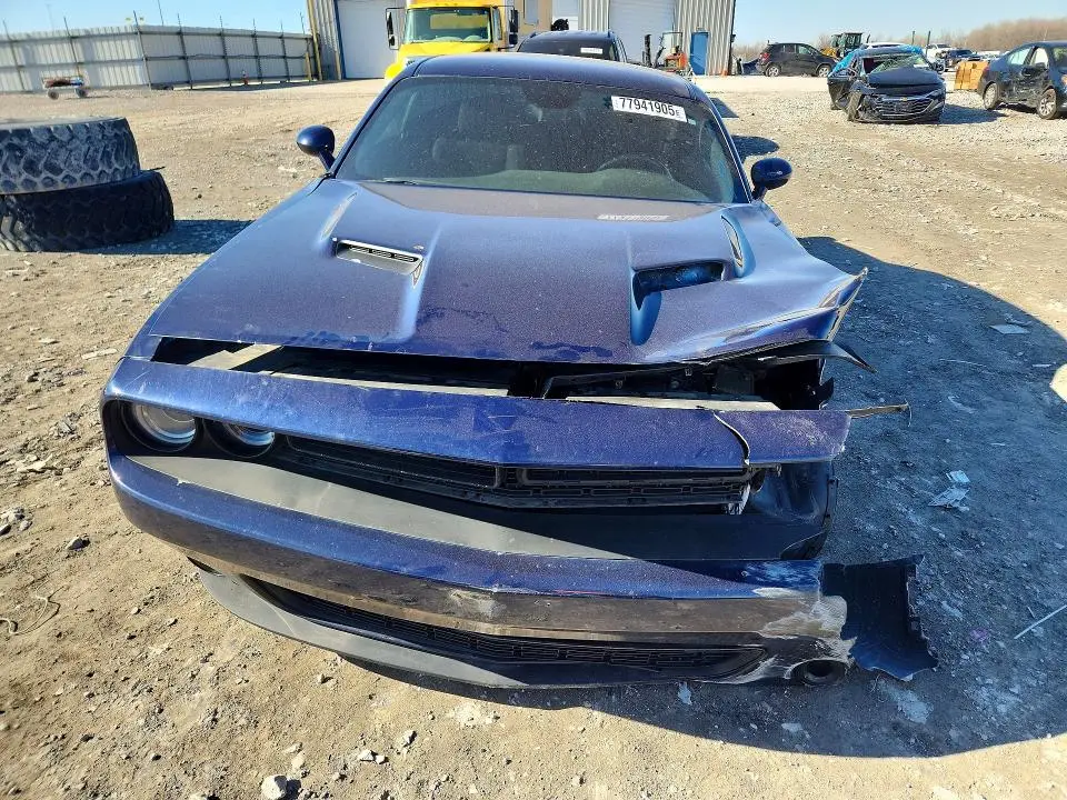2016 DODGE CHALLENGER SXT  