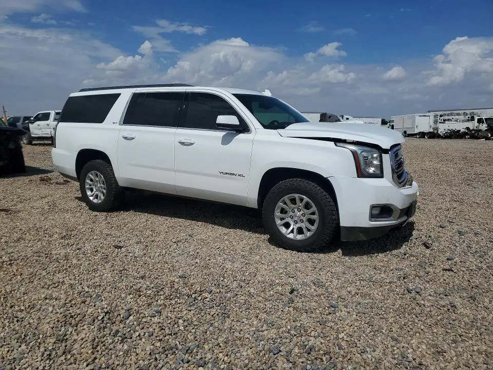 2017 GMC YUKON XL K1500 SLT  