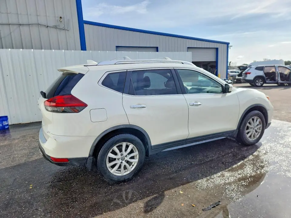 2019 NISSAN ROGUE SV  