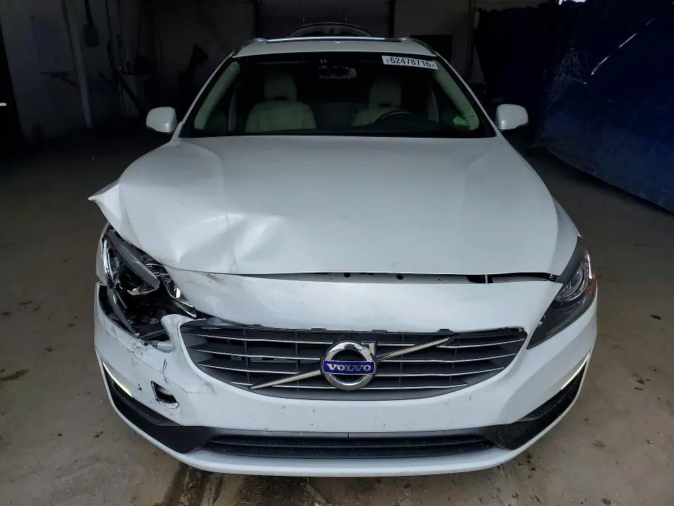 2015 VOLVO V60 PREMIER  