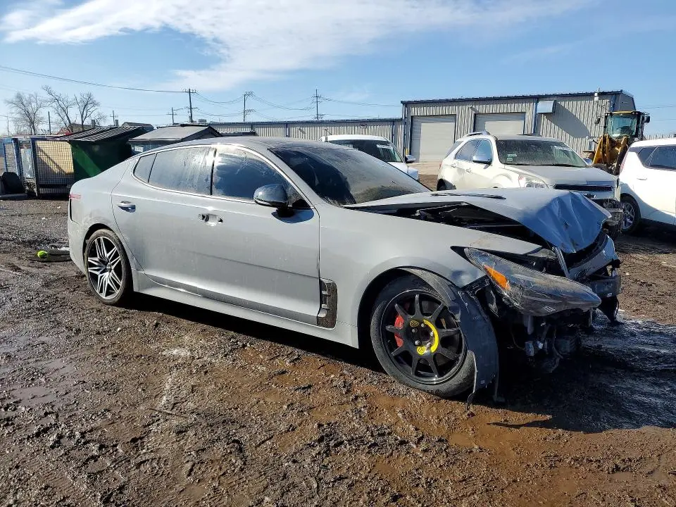 2022 KIA STINGER GT1  