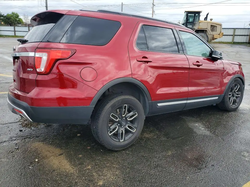 2017 FORD EXPLORER XLT  