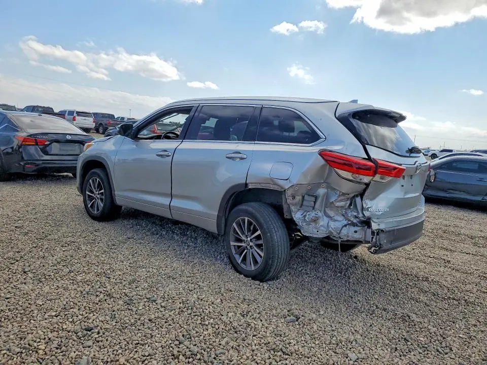 2018 TOYOTA HIGHLANDER XLE  