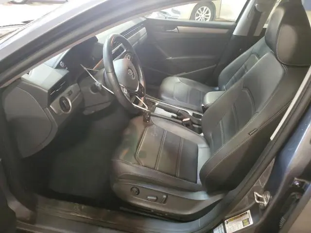 2020 VOLKSWAGEN PASSAT SE  