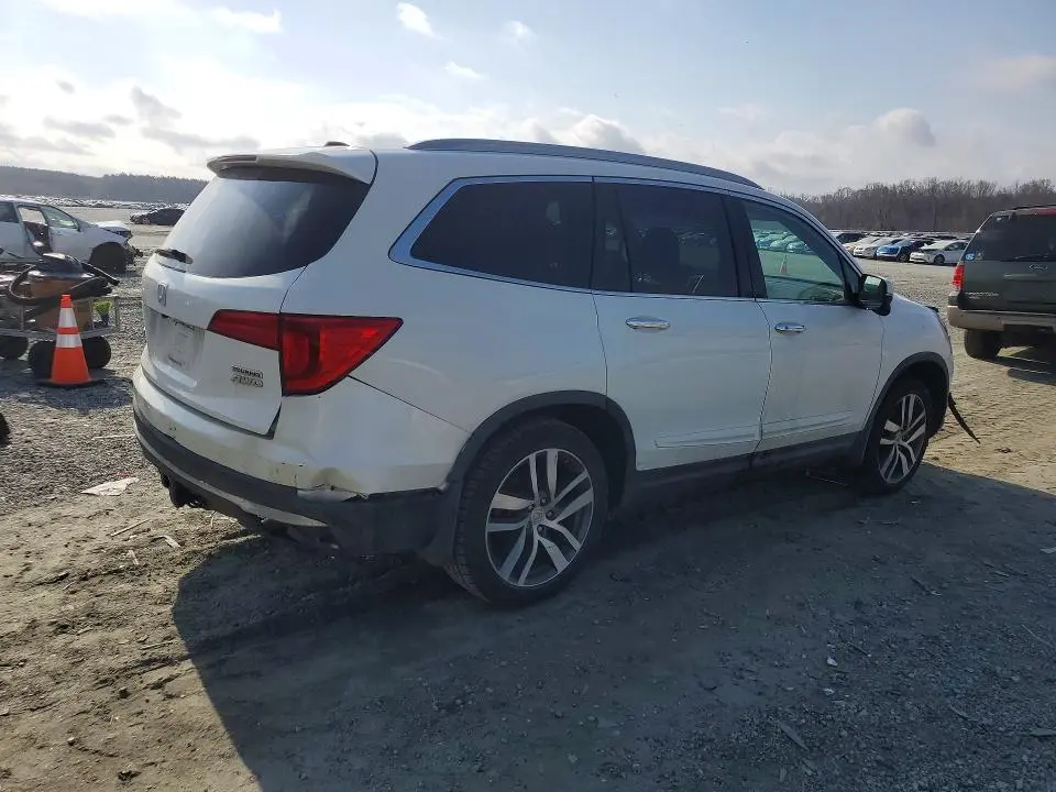 2017 HONDA PILOT TOURING  